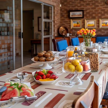 Asante Guest House Vanderbijlpark ภายนอก รูปภาพ