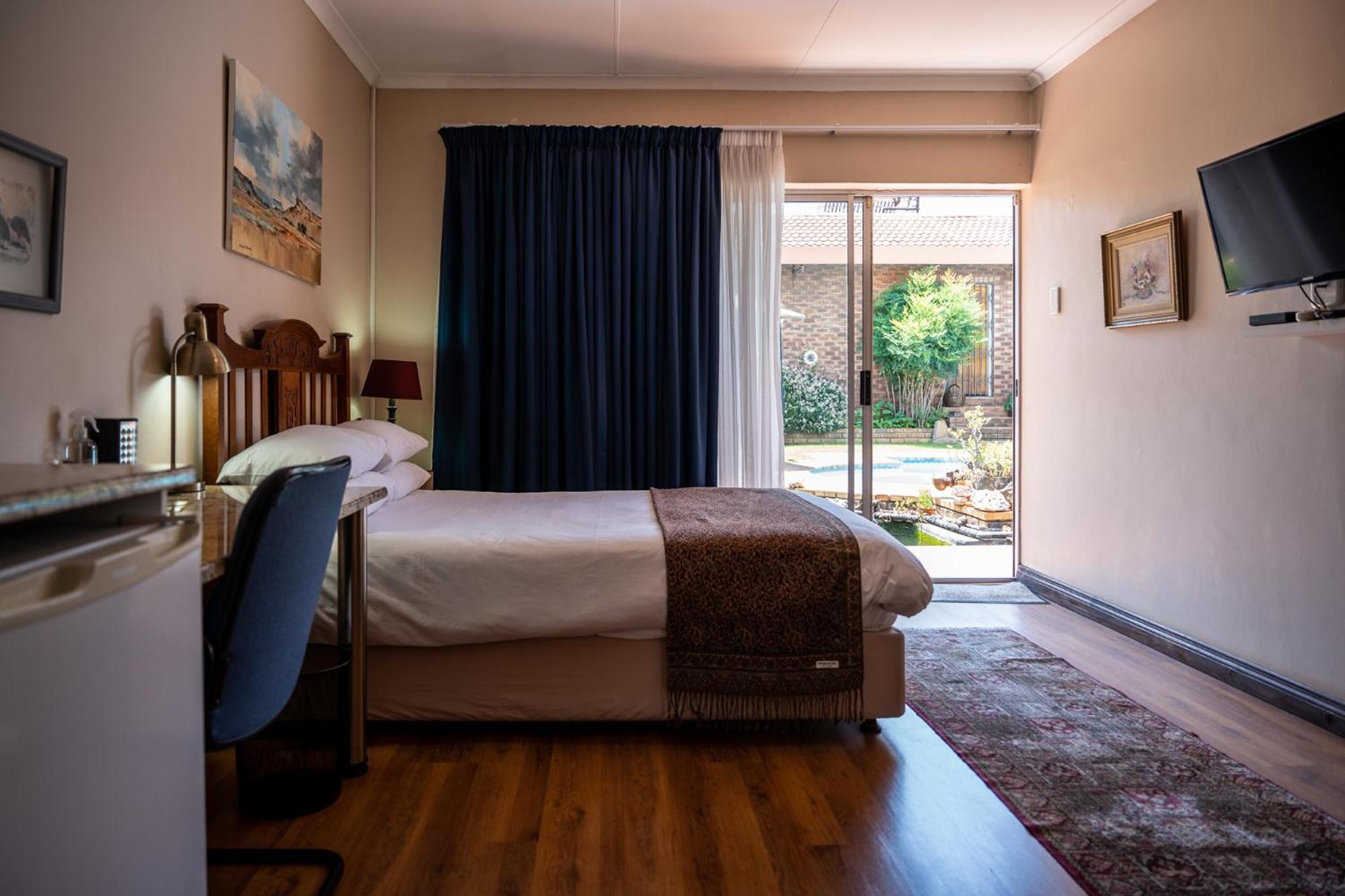 Asante Guest House Vanderbijlpark ภายนอก รูปภาพ