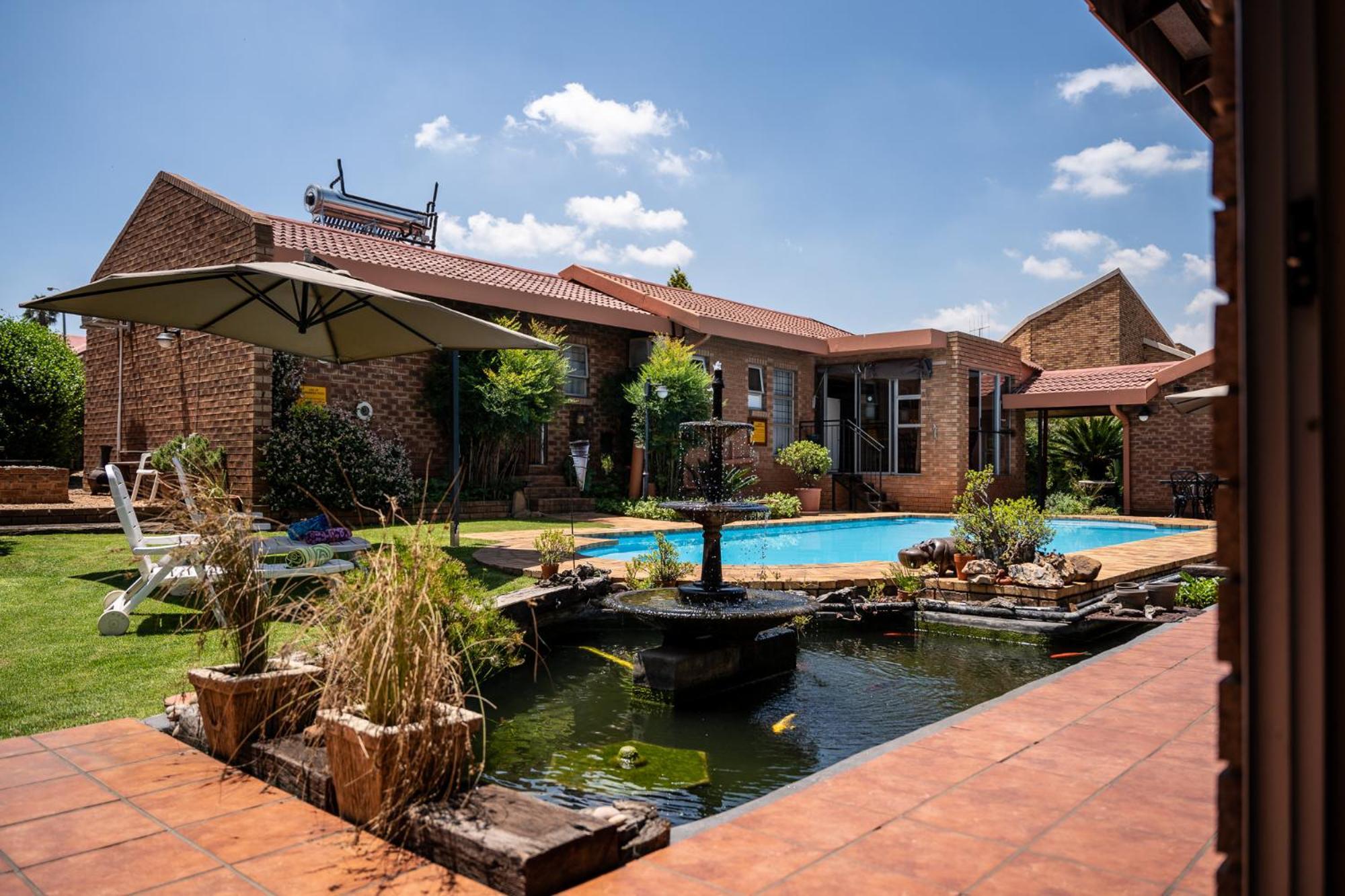 Asante Guest House Vanderbijlpark ภายนอก รูปภาพ