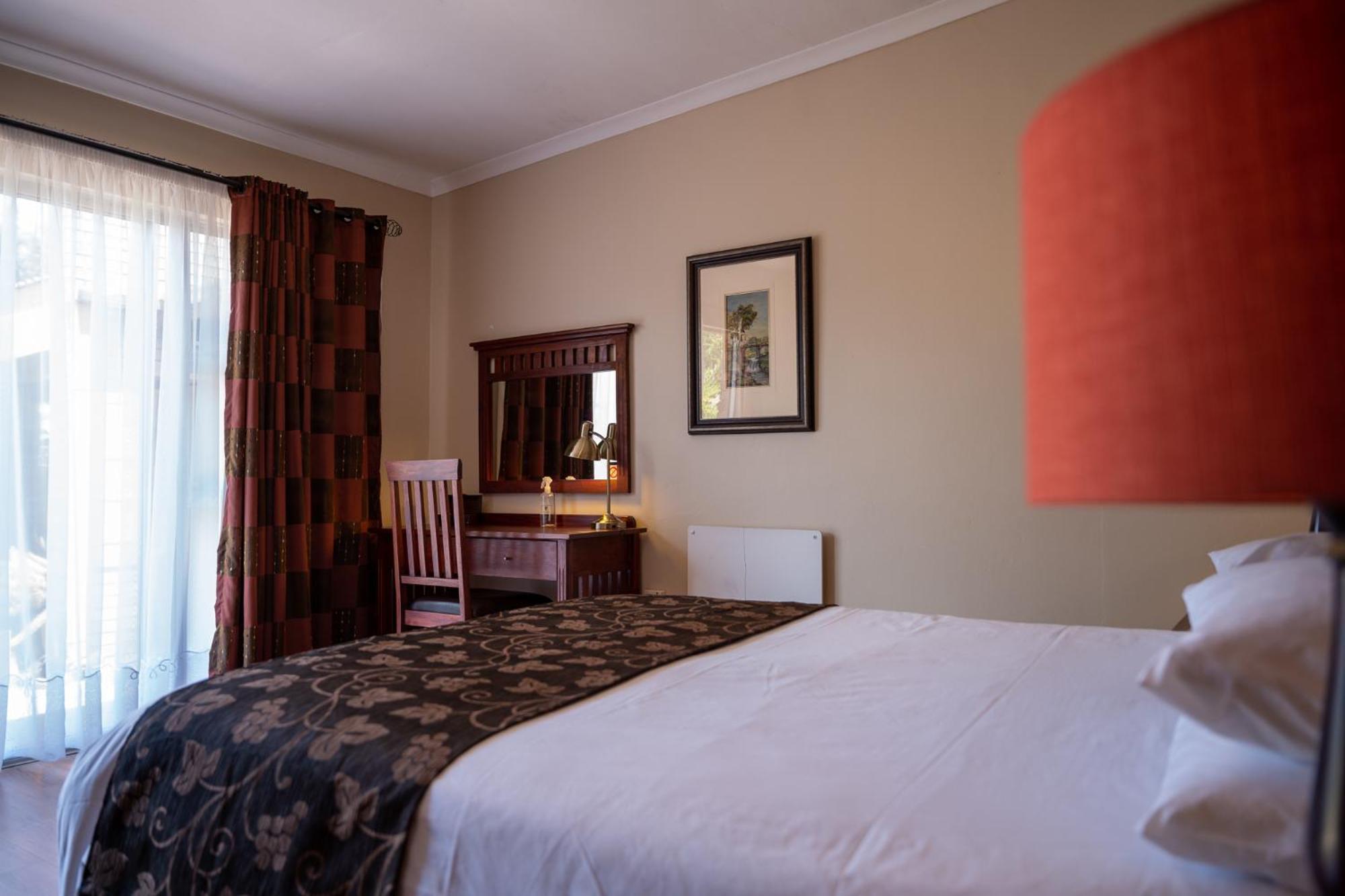 Asante Guest House Vanderbijlpark ภายนอก รูปภาพ