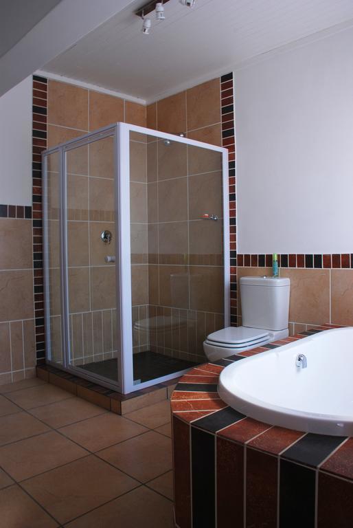 Asante Guest House Vanderbijlpark ภายนอก รูปภาพ