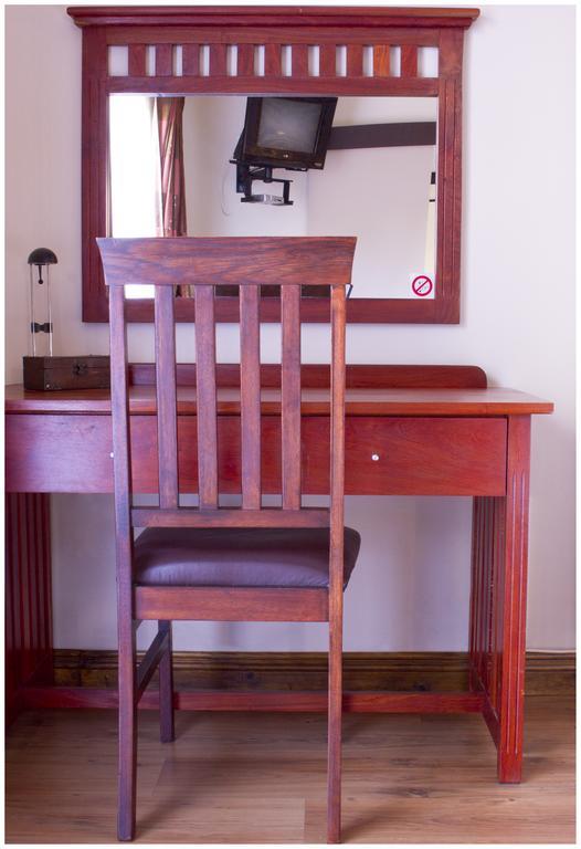 Asante Guest House Vanderbijlpark ภายนอก รูปภาพ